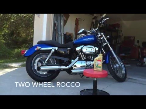 Come fare: cambio olio primaria e trasmissione Harley Davidson