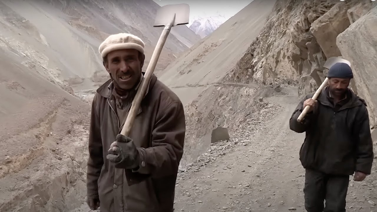 Pakistan  La valle des immortels  Les routes de limpossible