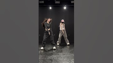 Thumbnail of Love Nwantiti • Véyah #Dance Cover