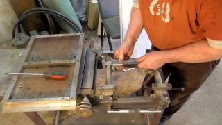 картинка: Механизм подъёма строгального стола/  The mechanism of lifting the planer table