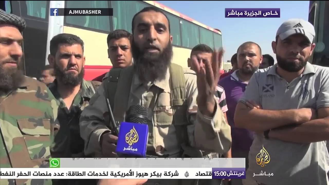 لحظة وصول أول قافلة لريف إدلب قادمة من داريا .. سوريا