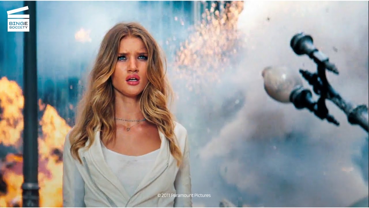 Transformers Dark of the Moon Chicago Battle (HD CLIP) YouTube