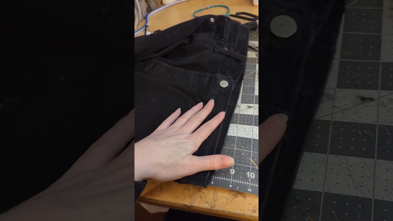Weathering clothing (how to get started) #cosplay #shorts #lastofus