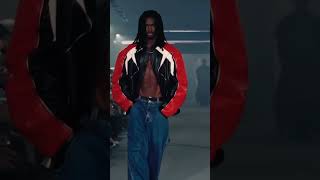 VETEMENTS SS25 SHOW #show #fashion #vetements #vetementsshow #fashionweek #fashionweekparis