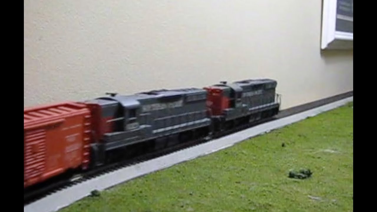 running Athearn blue box SD9's on my HO scale layout