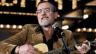 Roger Whittaker: Durham Town folk singer dies at 87