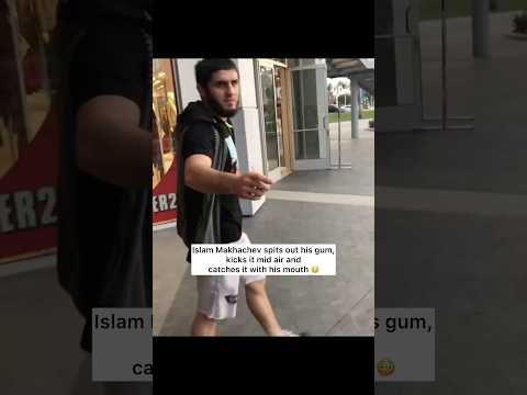 Islam Makhachev spits out his gum, kicks it and catches it with his mouth 😳