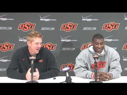 Brandon Weeden, Justin Blackmon stay at Oklahoma S...