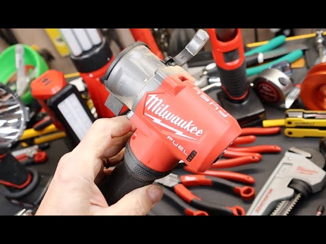 NTD Old and Busted vs New Hottest (New Milwaukee Rotary Tool)2525-20 :  r/MilwaukeeTool