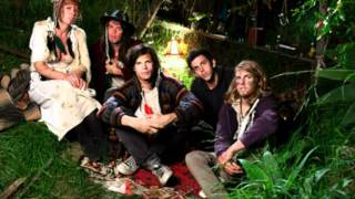 Video thumbnail of "Grouplove - Getaway car ( lyrics )"