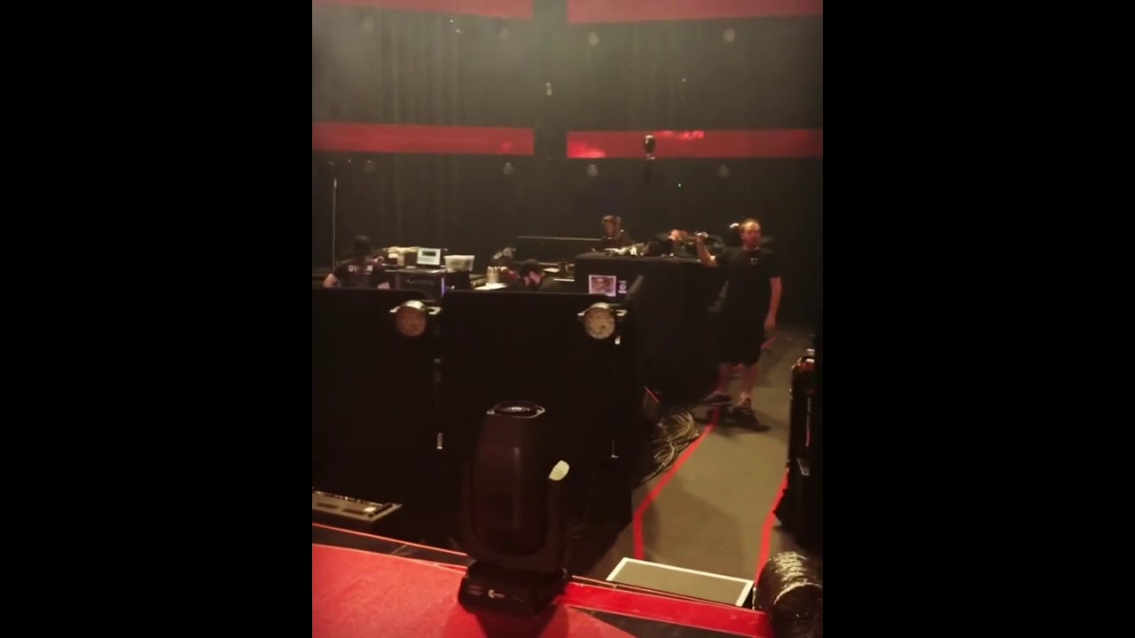 Brian May Ready To Rock MGM Grand Bar And Grill Once Again 19092019 Brian may ready to rock mgm grand bar and grill once again 19092019