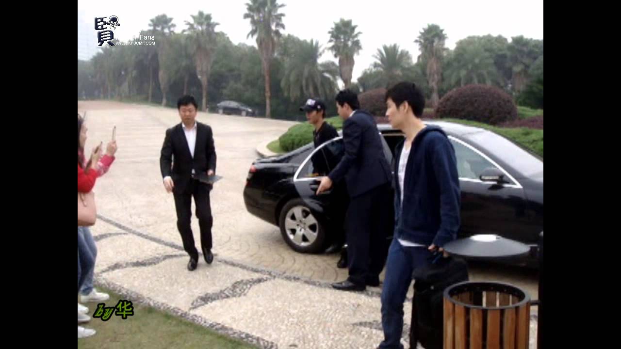[KHJCMF]20121028 Kim Hyun Joong returned to his house by HUA