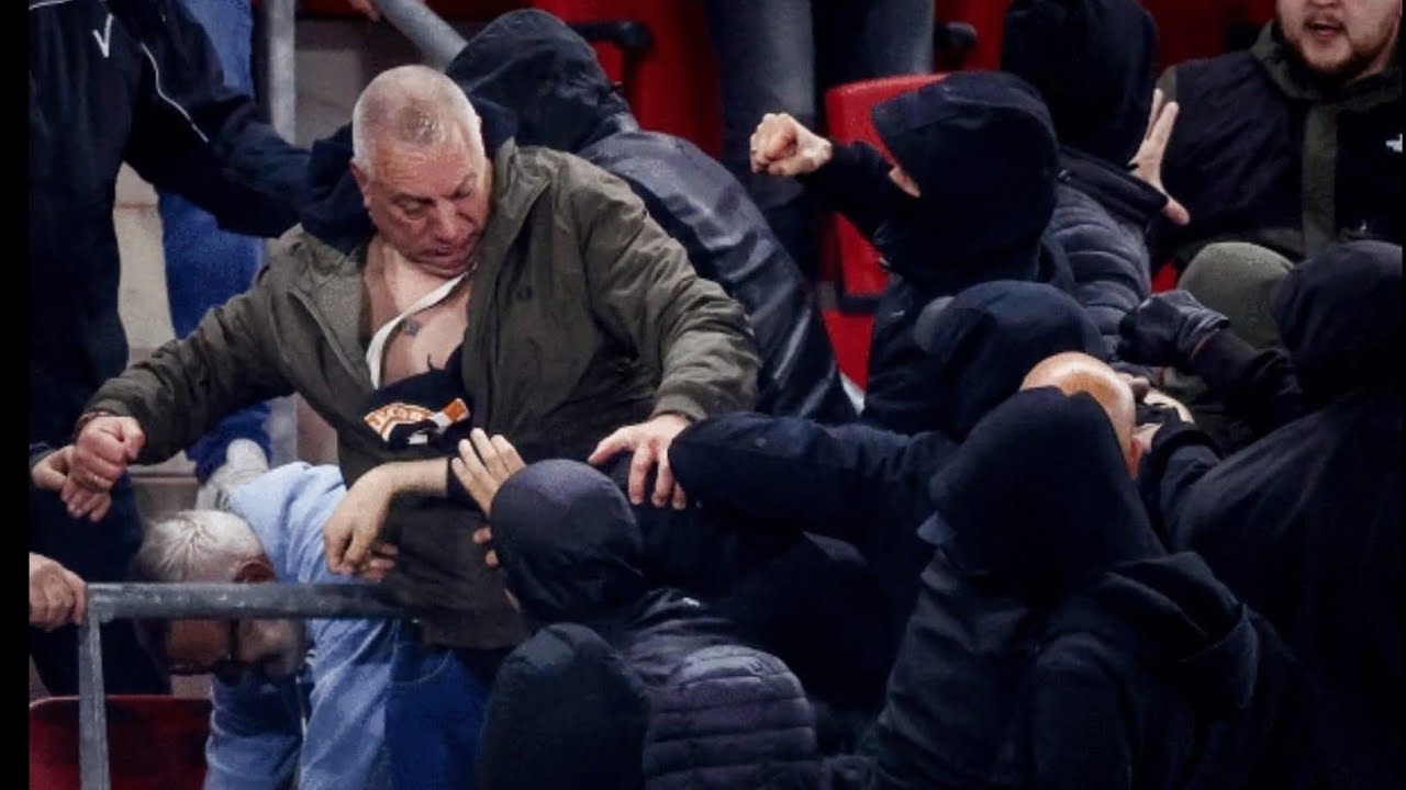 West Ham legend KNOLLSY vs AZ ALKMAAR fans 