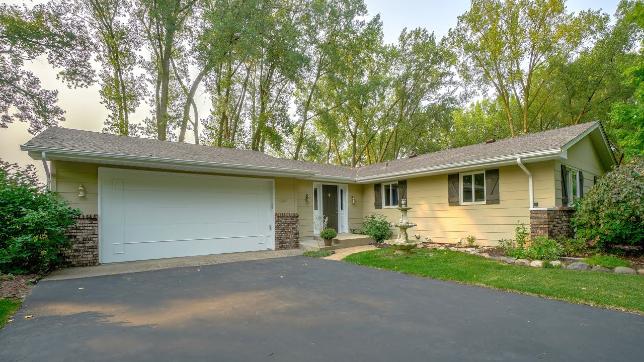 4249 Edgemont Street, Vadnais Heights