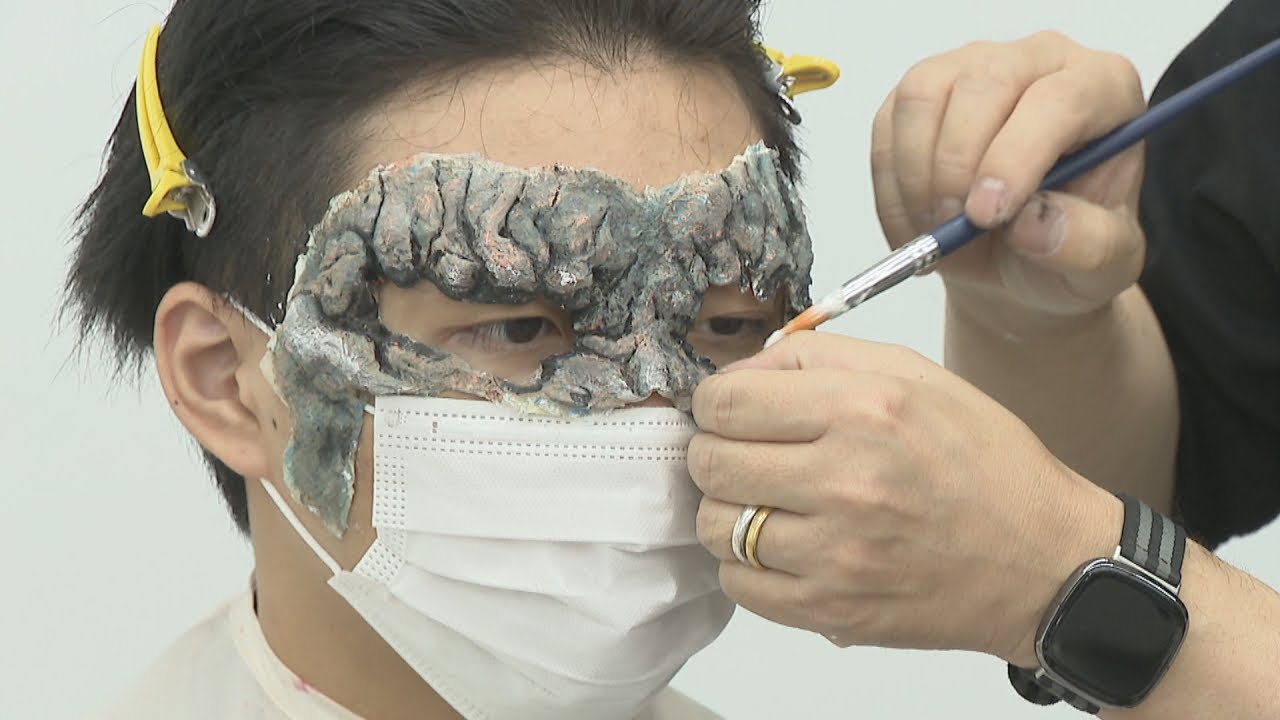 専門学生がハロウィーンの特殊メイクに挑戦 香川 - YouTube