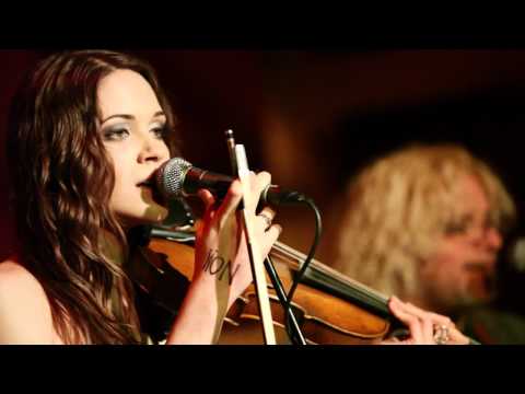 Sierra Noble "I Can See" - Live @ The Living Room ...