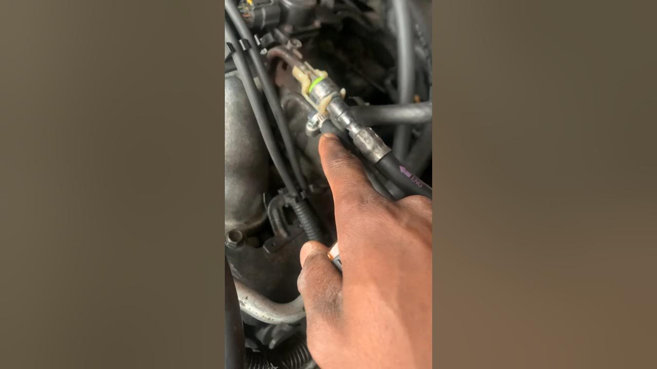 How to diagnose/fix EVAP leak #p0442 #subaru #shorts - YouTube