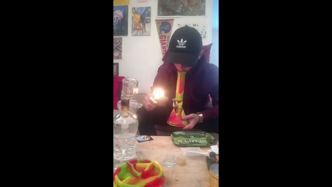 EYCE SILICONE BEAKER BONG REVIEW!!! &GIVEAWAY