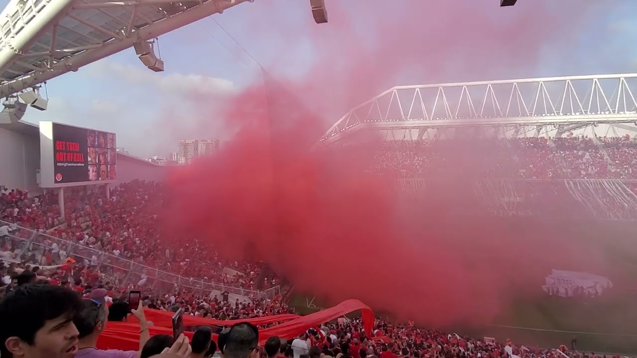 הפועל תל אביב עולים למגרש - משחק הירידה מול אשדוד