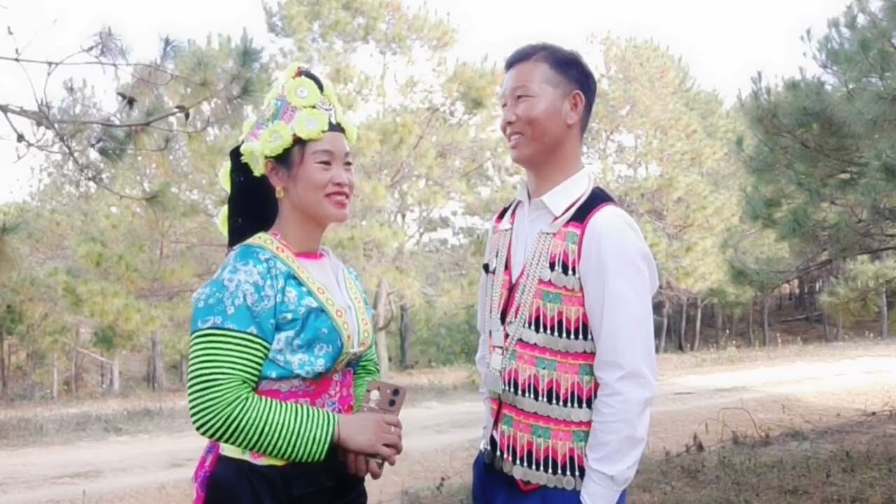 kab xia muas vs phaj thoj kwv txhiaj kho siab. 24/12/25