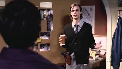 Spencer Reid: Le falla la coordinación cuando piensa (Mentes Criminales 2x19)