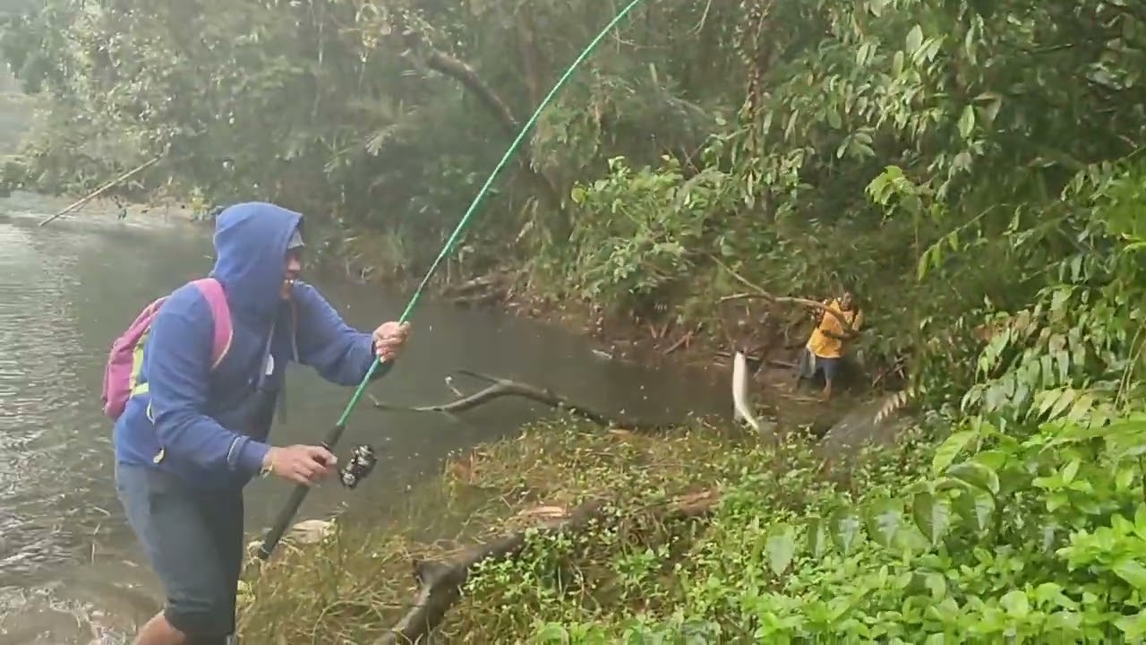 Bass fishing Lumot lake.. sila lang ata kilala ng isda