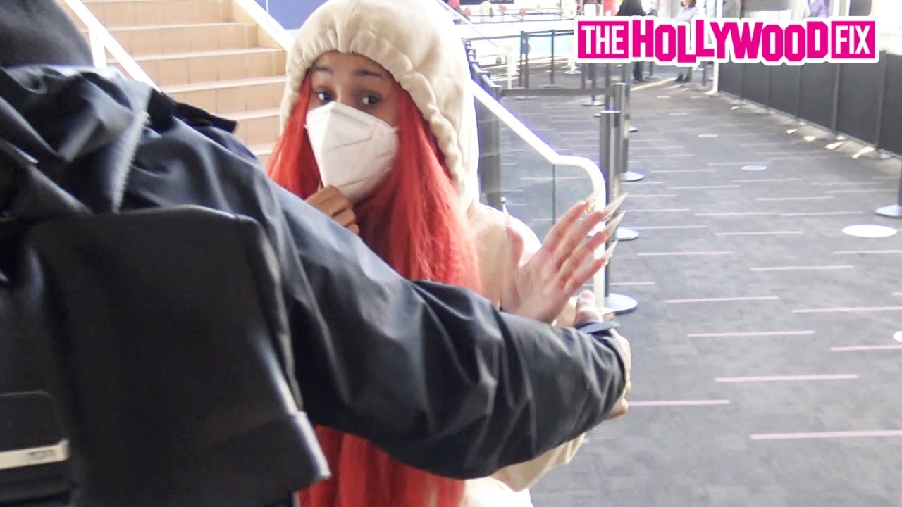 Cardi B Loses Her Cool With Paparazzi When Asked About The Drama Surrounding Her New 'Up' Single
