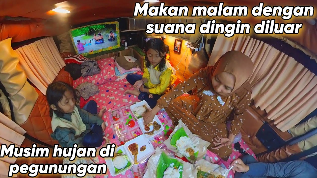 MUSIM HUJAN DI DAERAH PEGUNUNGAN, MAKAN MALAM YANG DINGIN