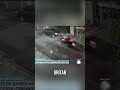 Assaltantes Cercam Moradora Fuga Aterrorizante em Rua! #shorts