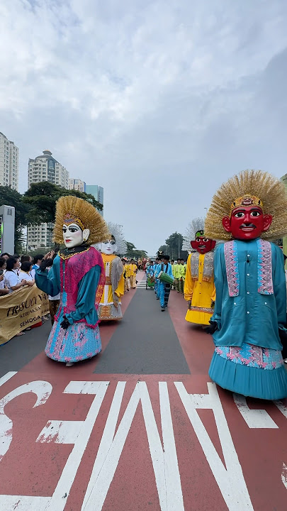 Parade ondel ondel menari di jalan benyamin sueb #trending #shorts #fyp