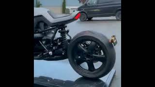 Raiding the bar vagabund gives the BMW r nine t tin bike#motorcycle #motorsport
