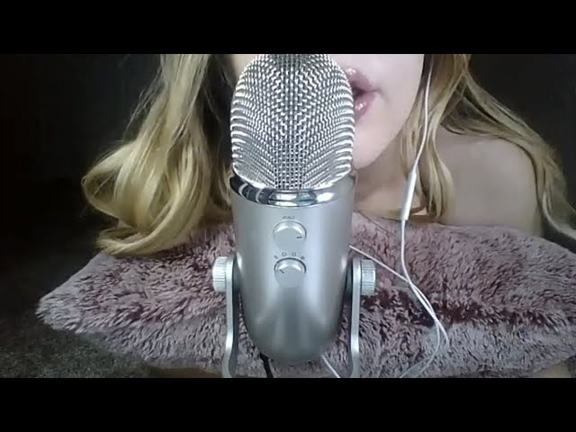 ASMR Tongue Sounds & Kisses