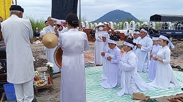 Buổi Đưa Tiễn, Nguyễn Thị Hà 76 Tuổi 