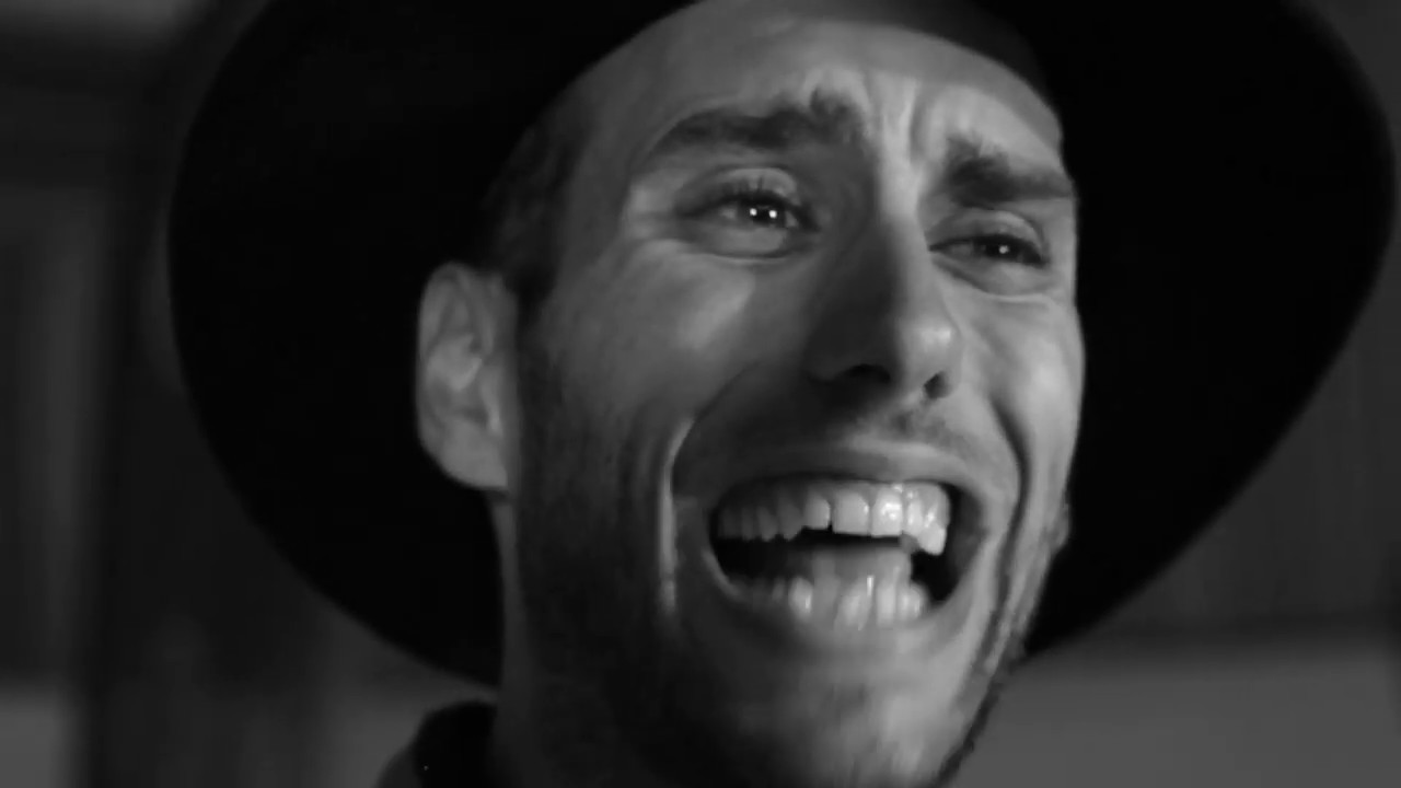 Pandereteiros Traspés (Jota e muiñeira de Runs)