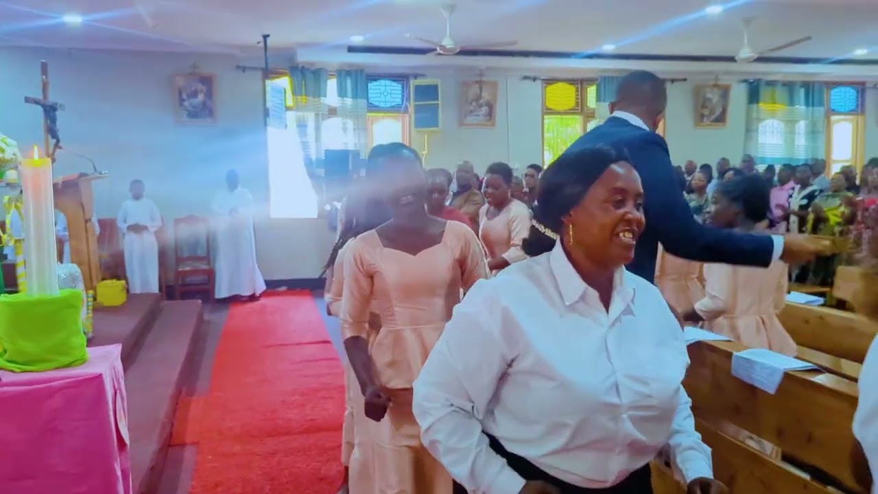 Maisha Bora By A Mvano na Kwaya ya Kristo Mfalme Kizota (KKMK live Performance)