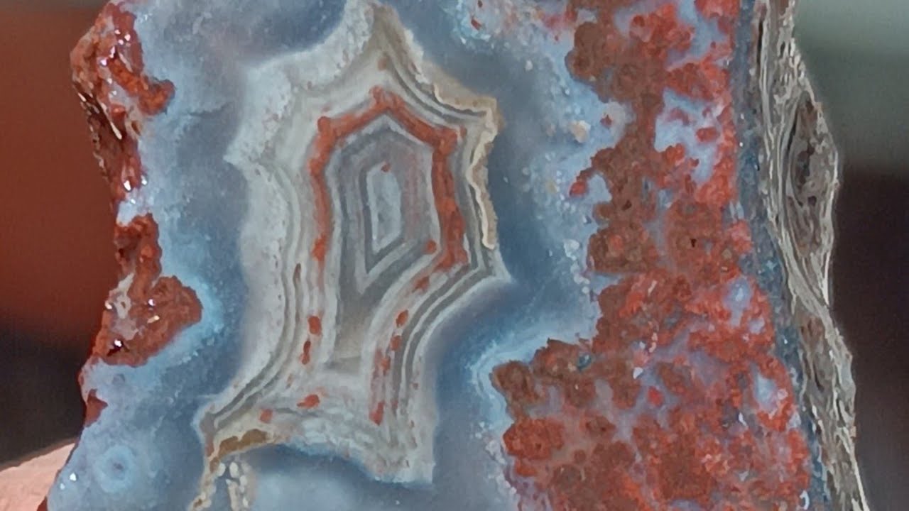 @AZFortificationAgates Cuts an AZ Blood Agate with Red Platelets in its ...