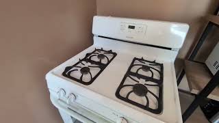 Frigidaire FCRG3052AW Freestanding Gas Range with 5 Sealed Burners 5 cu  ft  Oven Capacity Review