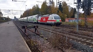 [VR] Sm5-33, Sr2-3242 and Sr2-3229, Tikkurila station