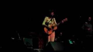 Feist - Gatekeeper (live) 11-19-05