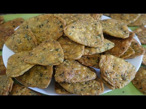 बनाइए बच्चों के लिए क्रिस्पी, करारी मेथी की फरसी पूरी • Methi Puri Recipe • Sangeeta's World