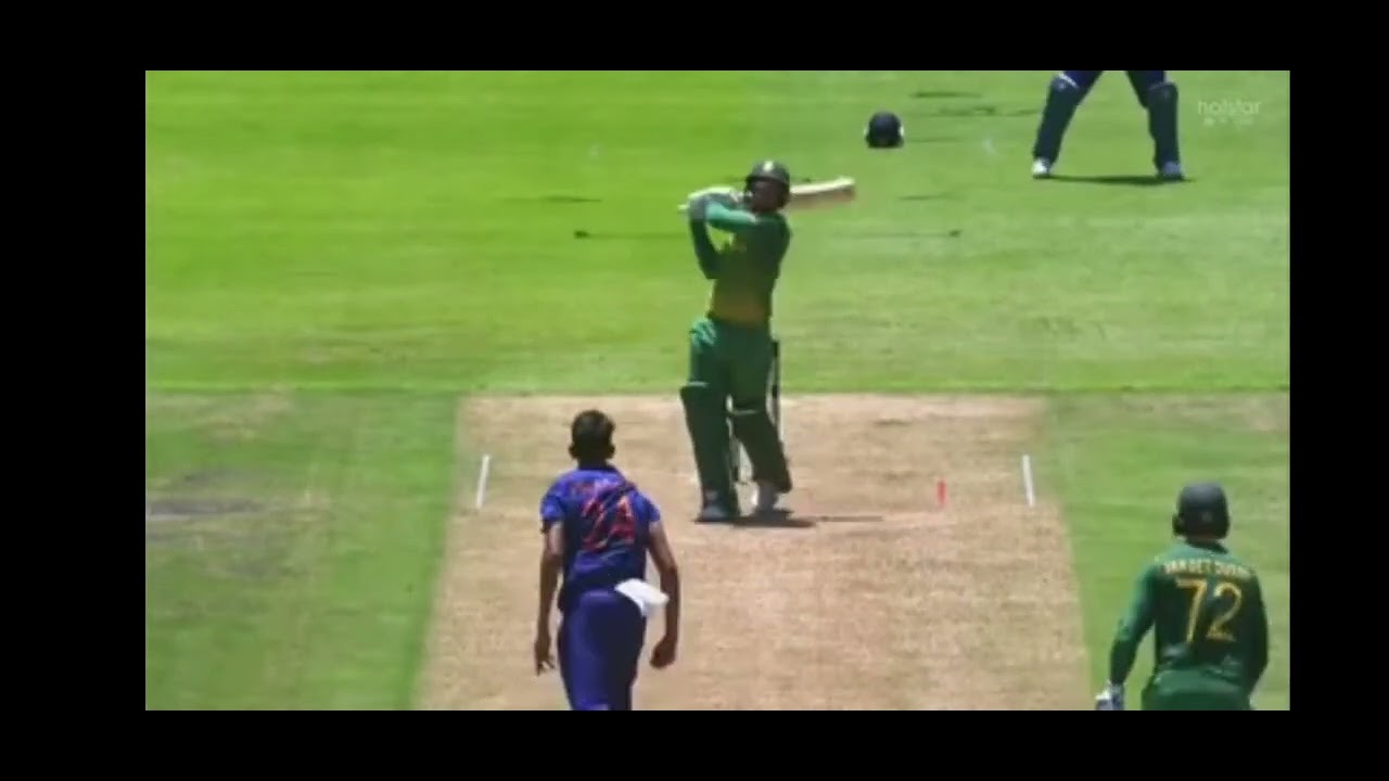 Quinton de Kock six to Prashidh Krishna no ball
