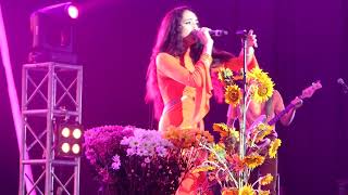 Raveena: Milk & Honey