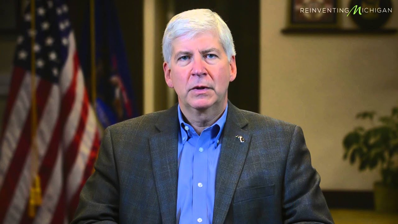 Governor Snyder signs bipartisan bill on direct auto sales law - YouTube