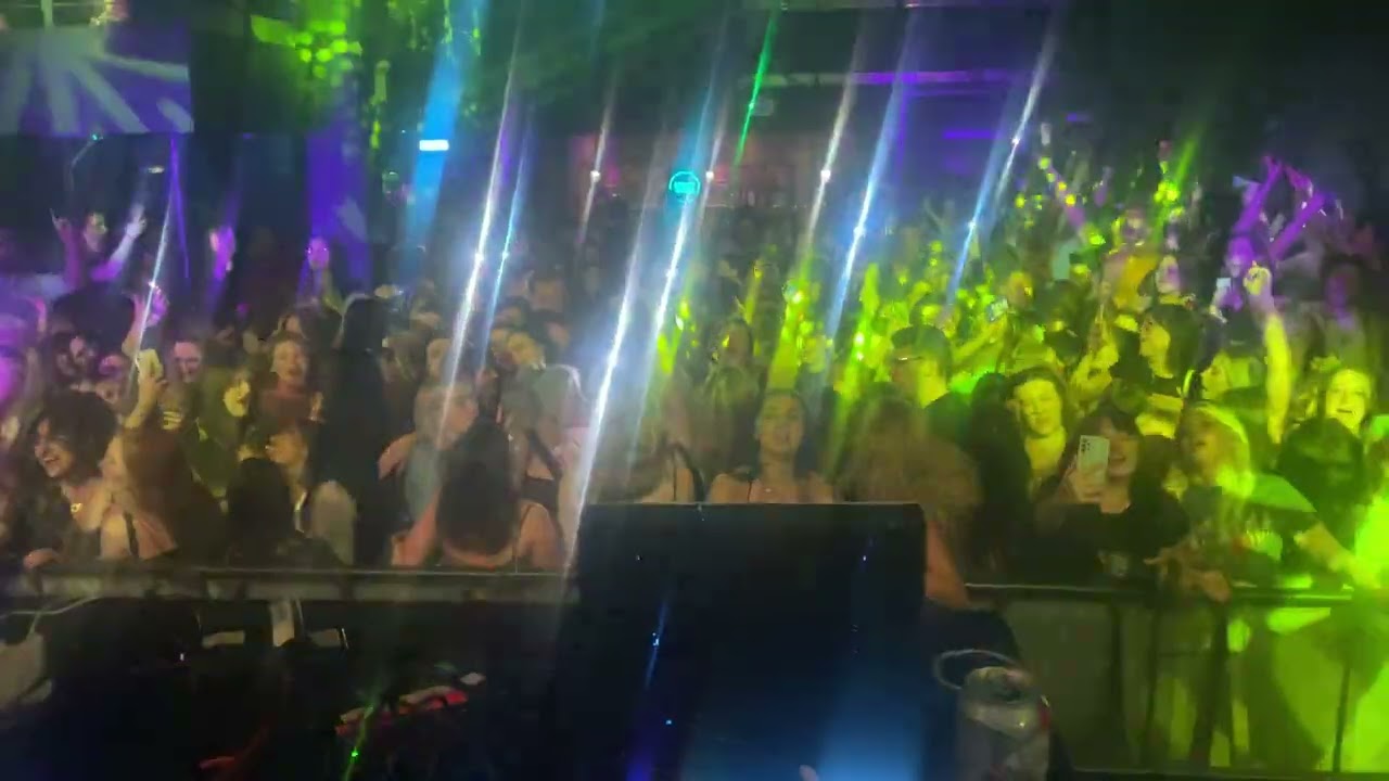 Nottingham, UK crowd singing 'All Too Well' @ SWIFTOGEDDON (The Taylor Swift Club Night)