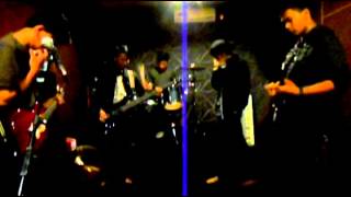 Download Lagu ISYLLAKISS STUDIO - INTRO - ALIBI MP3