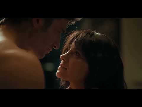 Triptych Season 1 Episode 1 - Becca & Solana Kissing Scene | Maite Perroni | Netflix Mexican Series