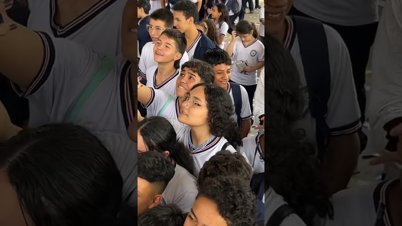 ¿Cual sería tu reacción?🙊💕 #medellin #envivo #show #colegios #tiktok #baile auf YouTube ansehen ¿Cual sería tu reacción?🙊💕 #medellin #envivo #show #colegios #tiktok #baile auf YouTube ansehen
