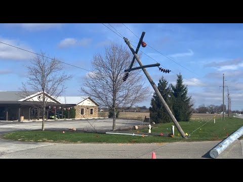 Crews work to restore power following severe storms - YouTube