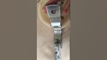 Single sheave stringing block applied to pull the conductor