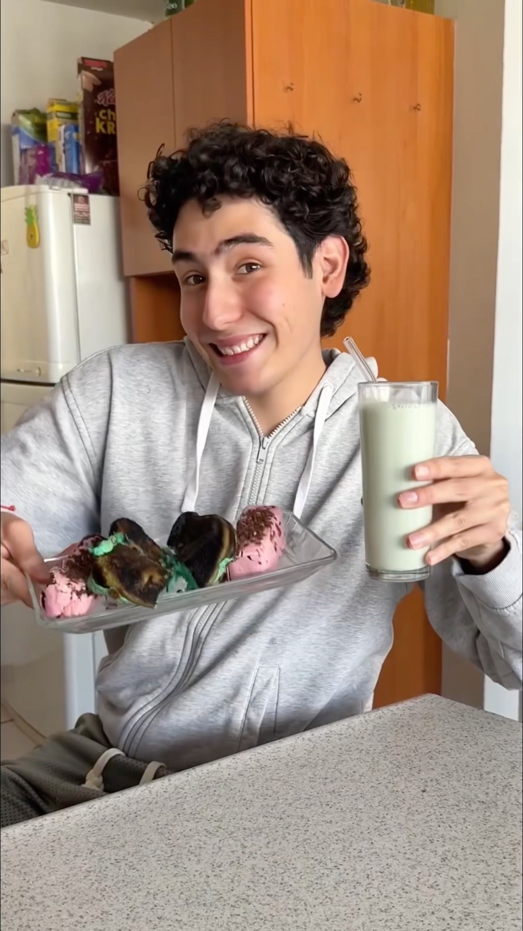 COMIDA DE COLORES ??| Leo Study